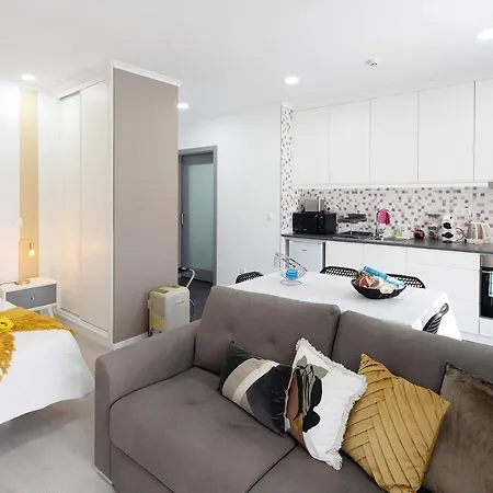 Apartment 58